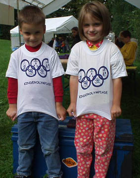 kio-shirts.jpg (34735 Byte)
